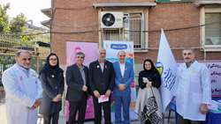 بازدید رئیس دانشکده بهداشت دانشگاه علوم پزشکی تهران از  پویش آگاهی رسانی سرطان پستان مستقر در مجتمع بیمارستانی امام خمینی (ره)