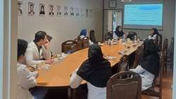 برگزاری کارگاه توانمندسازی آموزش مهارتهای ارتباطی در مراقبتهای پایان حیات در مجتمع بیمارستانی امام خمینی(ره)