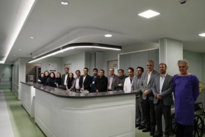 بازدید مدیر دفتر منابع فیزیکی و امور عمرانی وزارت بهداشت و معاون توسعه مدیریت و برنامه ریزی منابع دانشگاه علوم پزشکی تهران از بیمارستان ۶۱۰ تختخوابی انستیتو کانسر مجتمع بیمارستانی امام خمینی(ره)