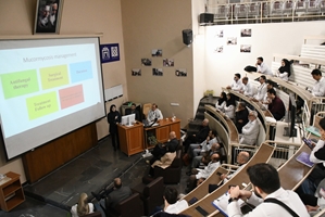 ششمین گراند راند ماهانه مجتمع بیمارستانی امام خمینی (ره) برگزار شد