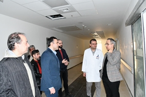 بازدید اساتید قلب از بخش‌های تخصصی بیمارستان مهدی کلینیک