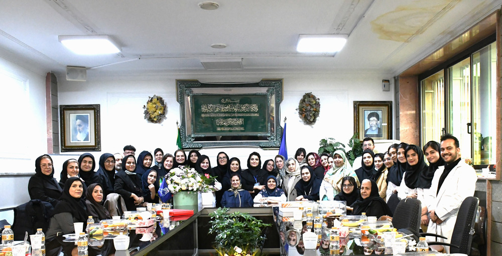 قدردانی از سال‌ها خدمت صادقانه کارشناس ارشد فیزیوتراپی مجتمع بیمارستانی امام خمینی(ره)