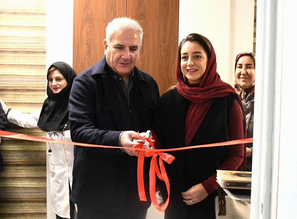 افتتاح و بهره‌برداری از تجهیزات پیشرفته بیوپسی و بازسازی بخش ماموگرافی با مشارکت خیرین در مجتمع بیمارستانی امام خمینی(ره)