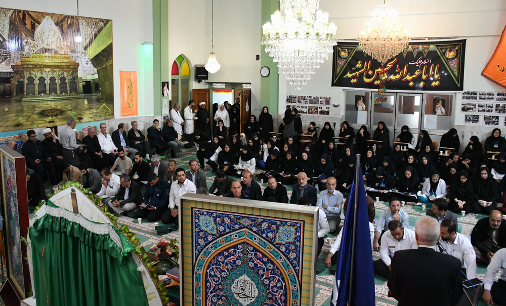  مراسم گرامیداشت شهدای جنگ تحمیلی خانواده بزرگ مجتمع بیمارستانی امام خمینی(ره) برگزار شد